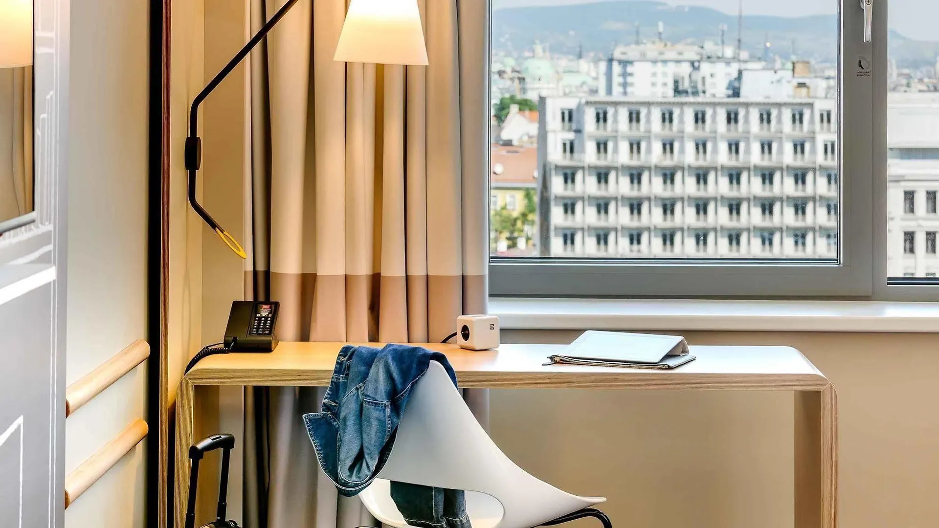 Ibis Wien Hauptbahnhof 3*, Viena