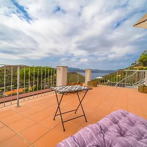 appartamenti-rita-sul-golfo-dellinnamorata.it-tuscanyhotel.com/