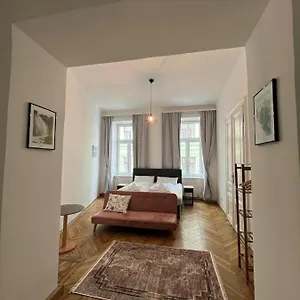 Appartamento Centrally-located Authentic
