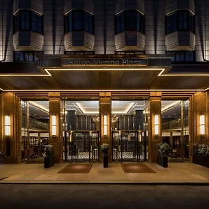 4* Szálloda Hilton Plaza