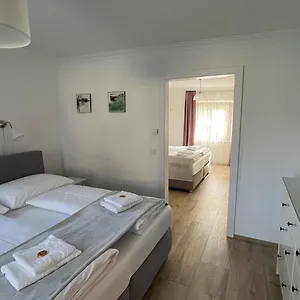 Apartment Gaestewohnung Schlossblick