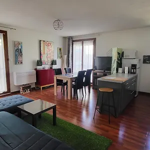 t2-avignon-intra-muros-spacieux-et-lumineux.fr-provencehotel.com/